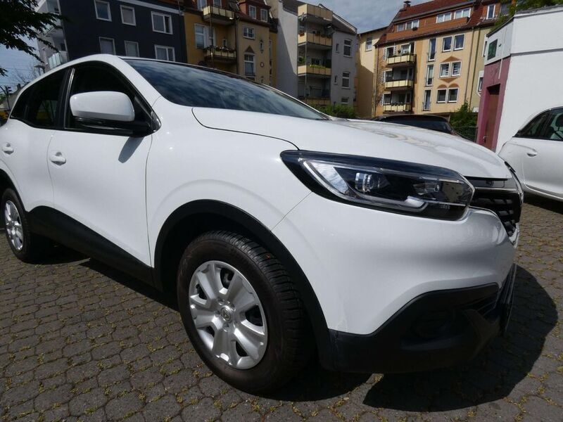 Gebraucht Renault Kadjar Life 131 PS (96 kW) 2017 Gletscherweiss SUV