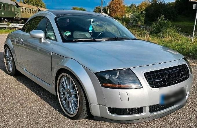 Second-hand Audi TT 180 CP (132 kW) 2003 Argintiu Coupe