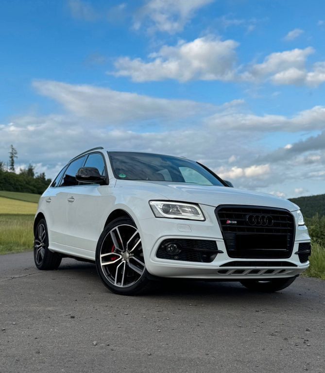 Weiß Gebraucht 2017 Audi SQ5 Black Edition SUV | 25.900 € (Guter Preis) - Bild 1/4