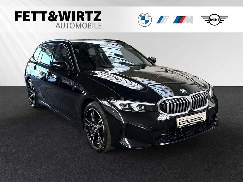 Saphirschwarz metallic Gebraucht 2024 BMW 330 M Sport Kombi | 37.590 € (Superpreis) - Bild 1/3