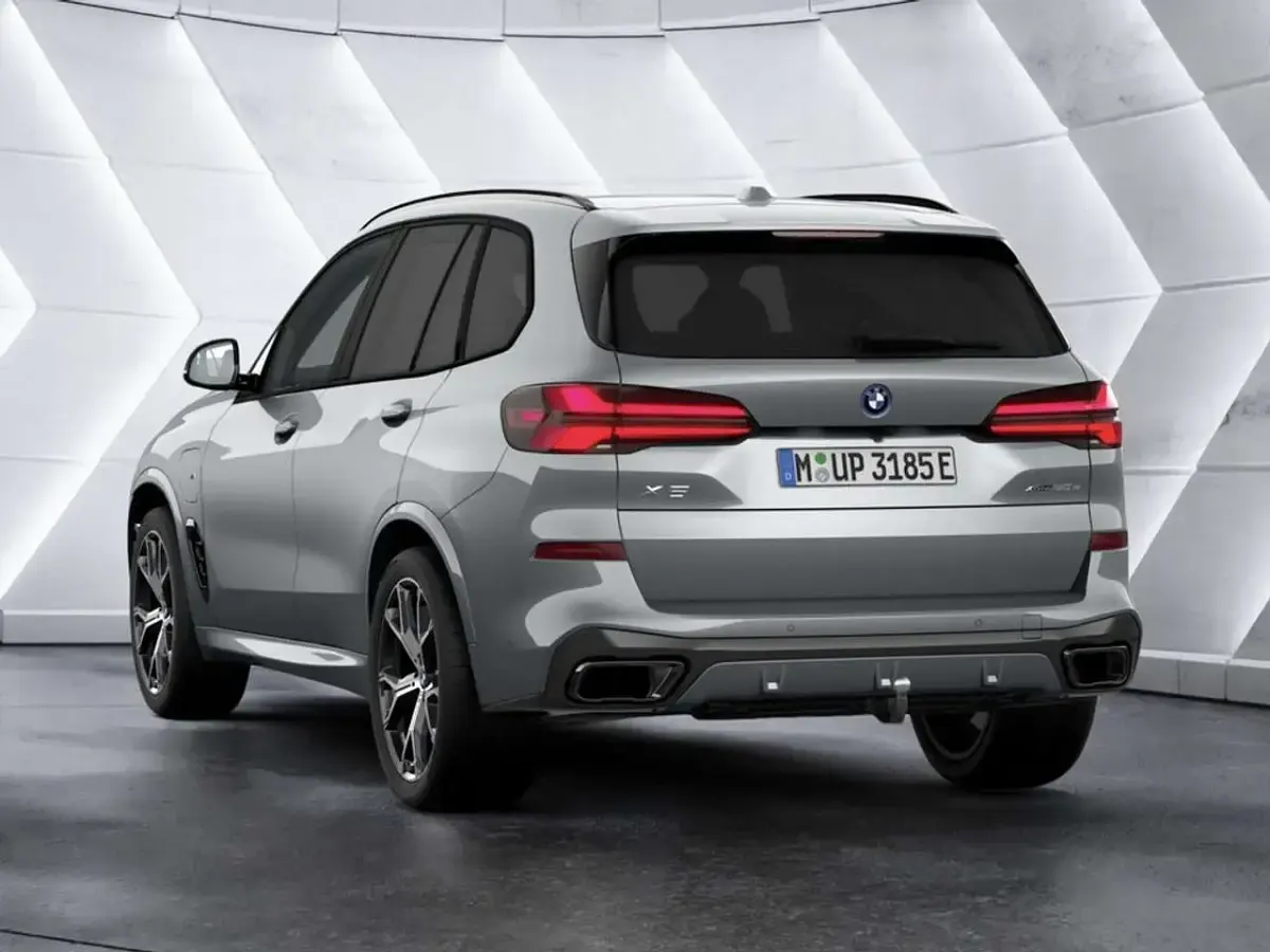 Neu BMW X5 M Sport 489 PS (359 kW) 2026 Grau SUV