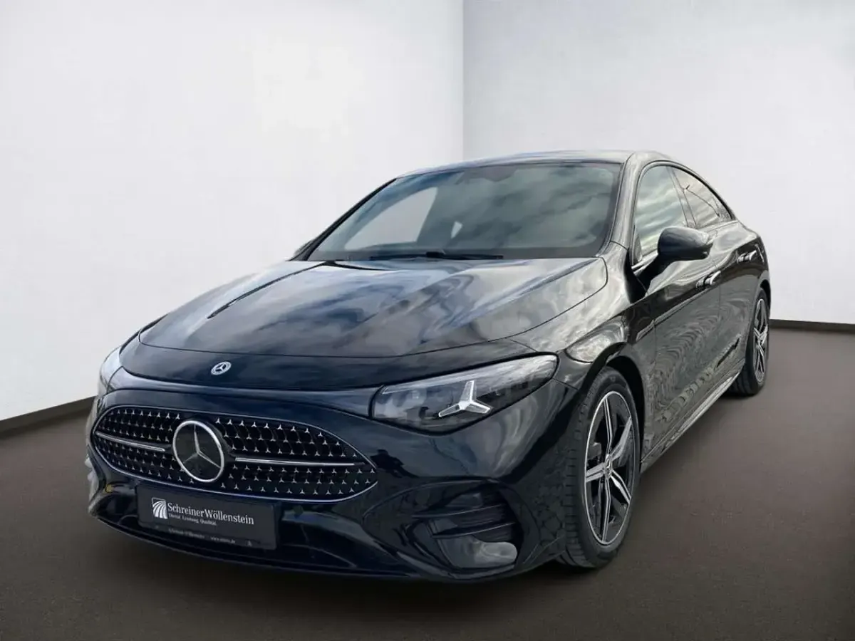 Gebraucht Mercedes CLA200 AMG 163 PS (119 kW) 2026 Metalliclack kosmosschwarz Coupé