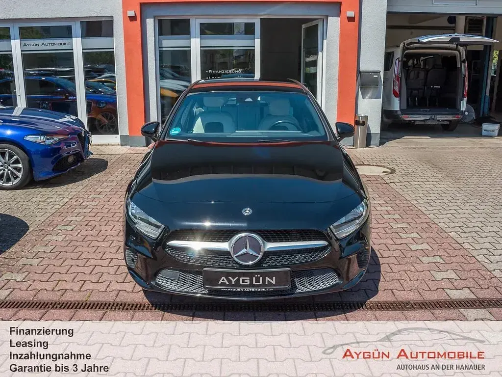 Gebraucht Mercedes A160 109 PS (80 kW) 2018 Schwarz Kleinwagen