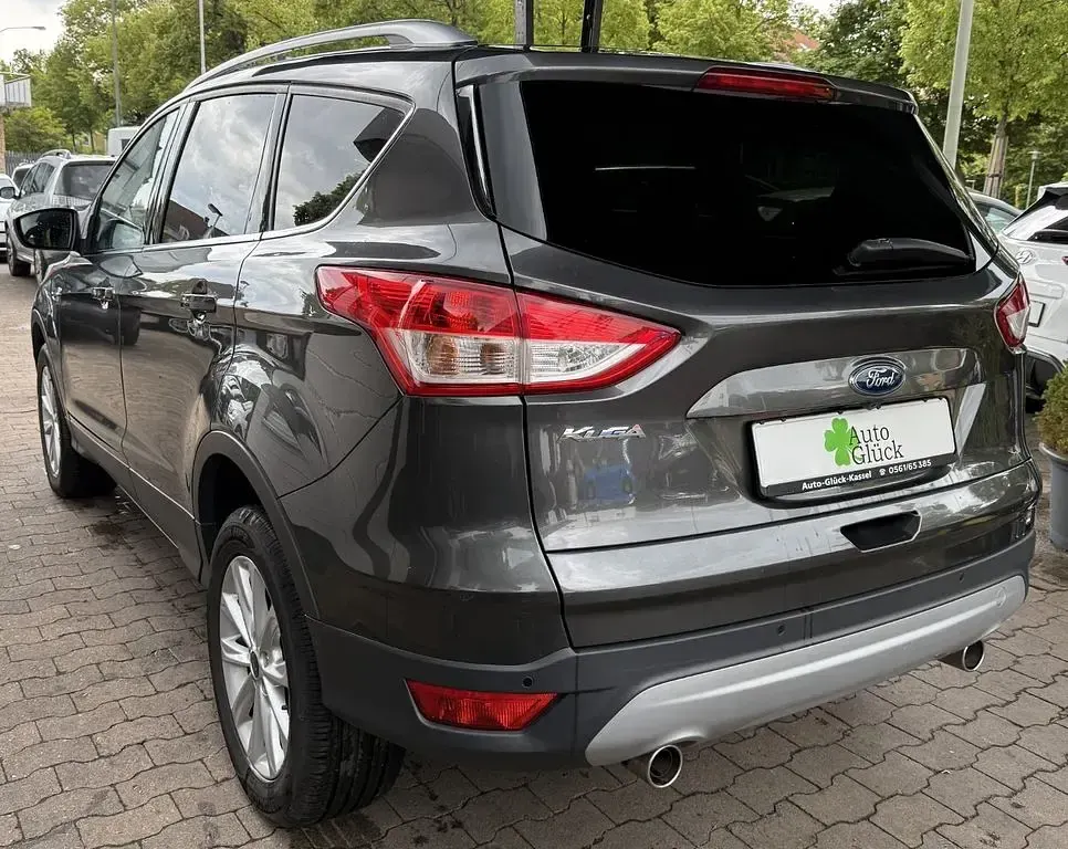 Usado Ford Kuga 179 HP (131 kW) 2015 Cinzento SUV