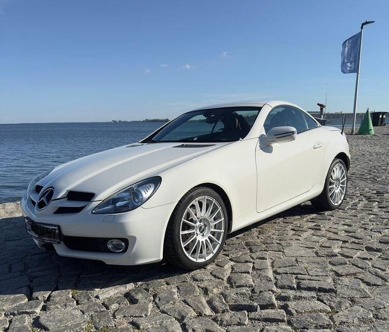 Weiß Gebraucht 2009 Mercedes SLK200 Cabrio | 7.500 € (Fairer Preis) - Bild 1/4