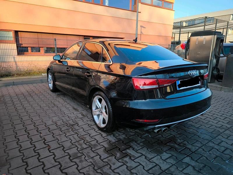 Gebraucht Audi A3 150 PS (110 kW) 2018 Schwarz Limousine