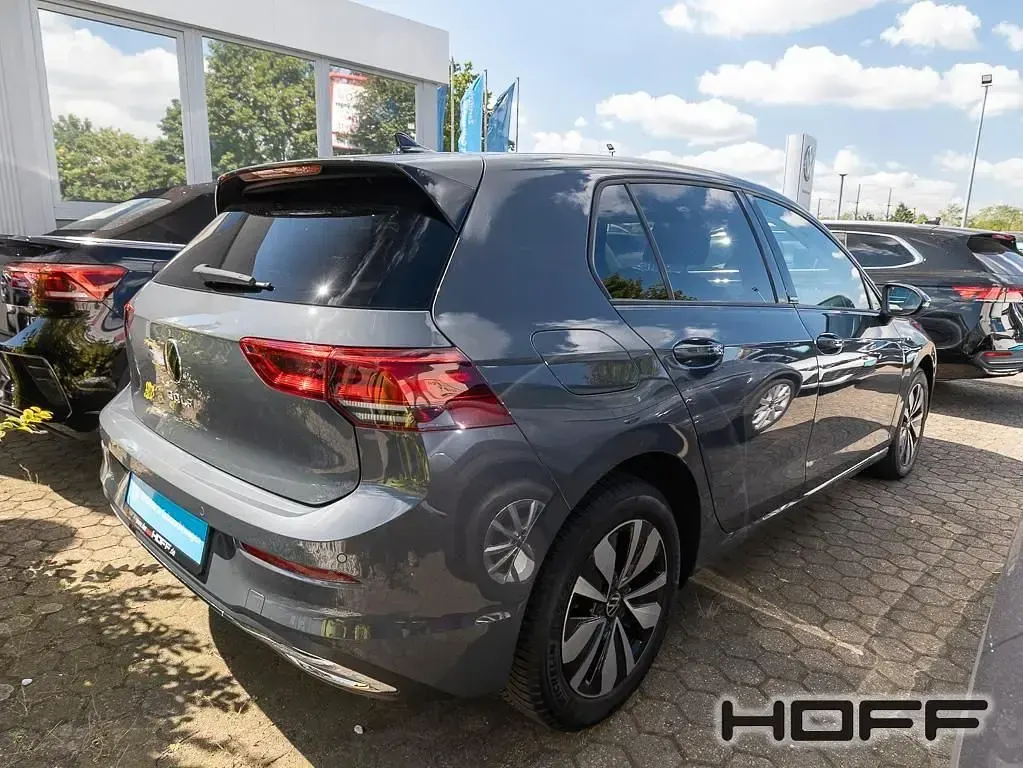 Gebraucht VW Golf VIII Move 131 PS (96 kW) 2024 Delfingrau metallic Limousine