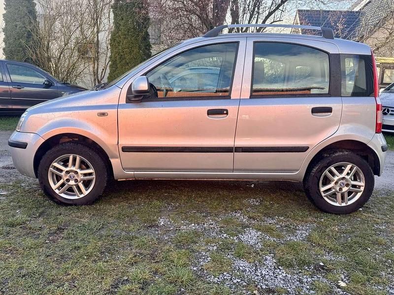 Gebraucht Fiat Panda 60 PS (44 kW) 2010 Silber Kleinwagen
