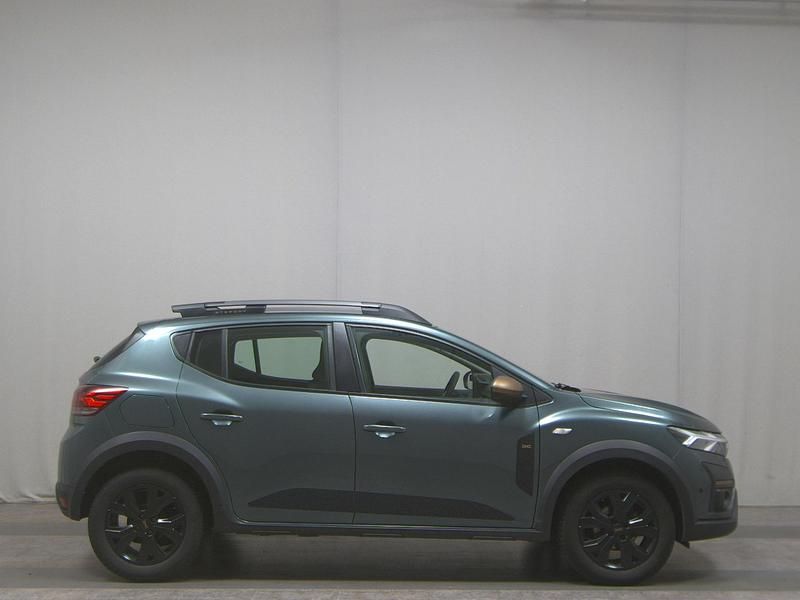 Grün Gebraucht 2023 Dacia Sandero Extreme Kleinwagen | 14.980 € (Fairer Preis) - Bild 1/4