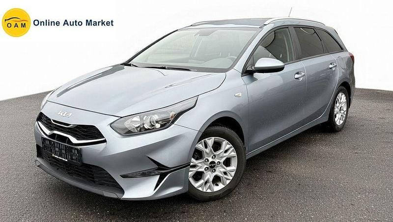 Gebraucht Kia Ceed 160 PS (117 kW) 2024 Silber Kleinwagen