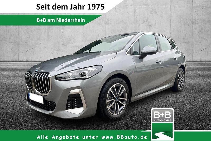 Grau Gebraucht 2023 BMW 218 Active Tourer M Sport Van / Kleinbus | 26.836 € (Superpreis) - Bild 1/4