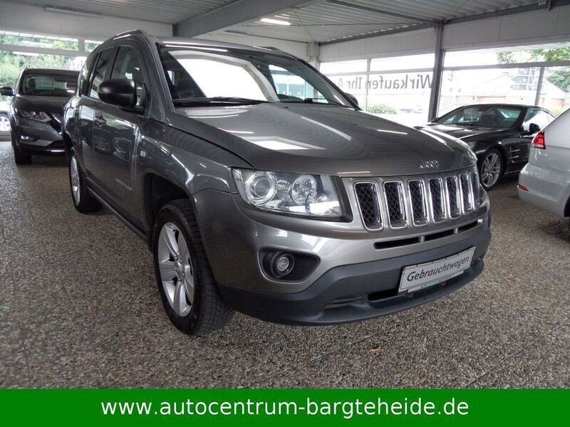 Grau Gebraucht 2012 Jeep Compass Sport SUV | 8.990 € (Fairer Preis) - Bild 1/4