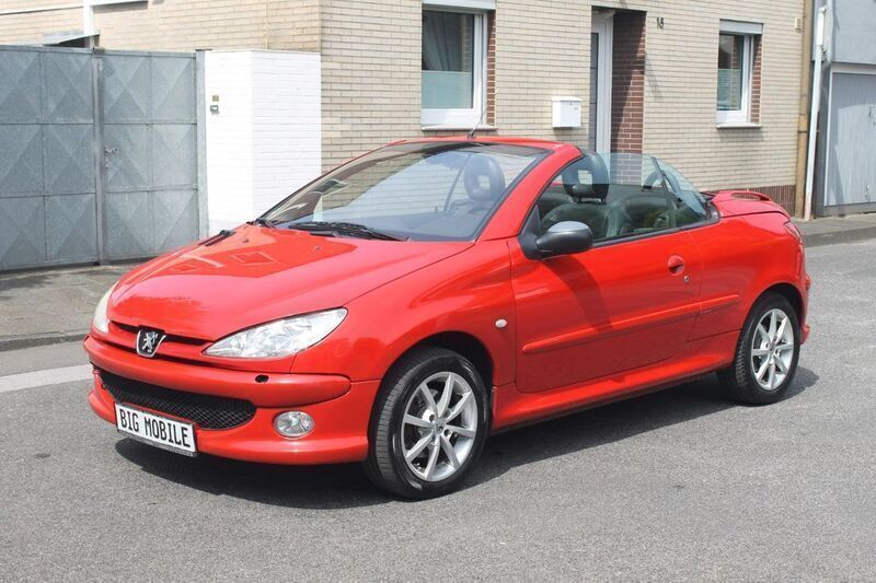 Rot Gebraucht 2004 Peugeot 206 CC Platinum Cabrio | 1.890 € (Teuer) - Bild 1/4