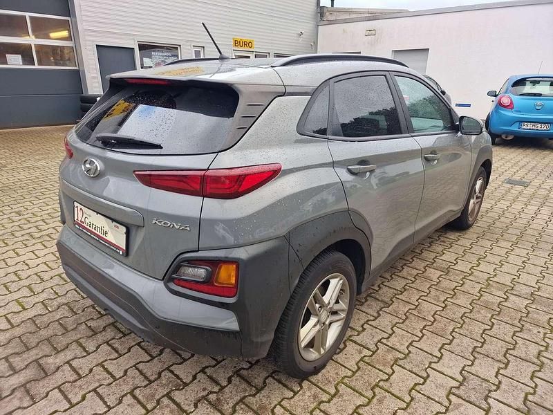 Gebraucht Hyundai Kona Trend 120 PS (88 kW) 2020 Grau SUV