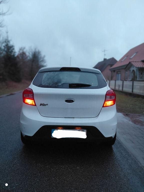 Gebraucht Ford Ka Cool & Sound Edition 86 PS (63 kW) 2017 Weiß Limousine