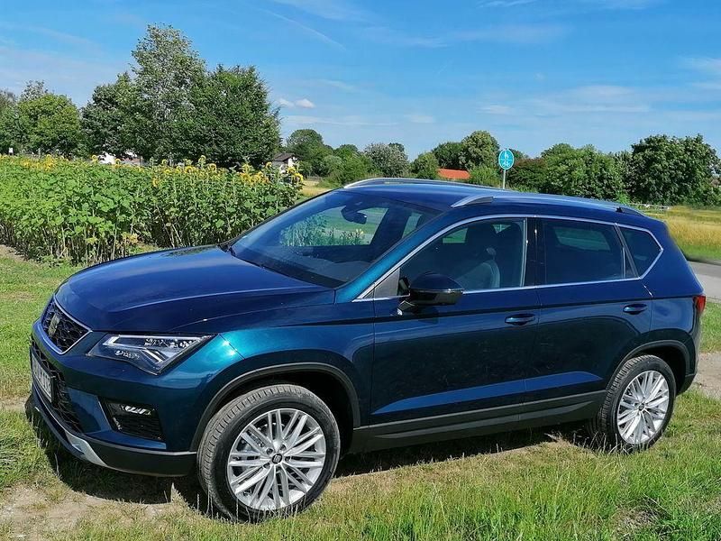 Blau Gebraucht 2020 Seat Ateca Xperience SUV | 20.600 € (Superpreis) - Bild 1/4