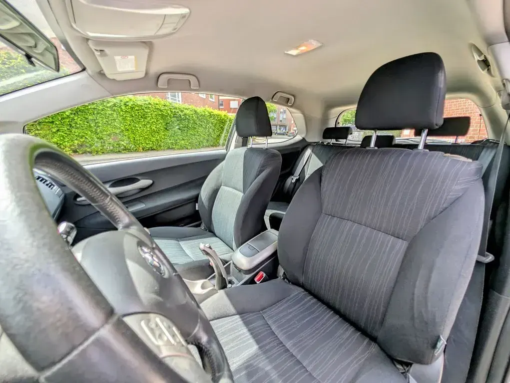 Gebraucht Toyota Auris 97 PS (71 kW) 2008 Schwarz Kleinwagen