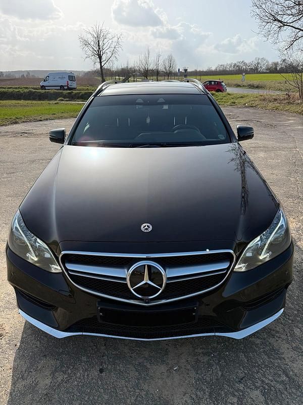Gebraucht Mercedes E350 AMG 252 PS (185 kW) 2013 Schwarz Kombi