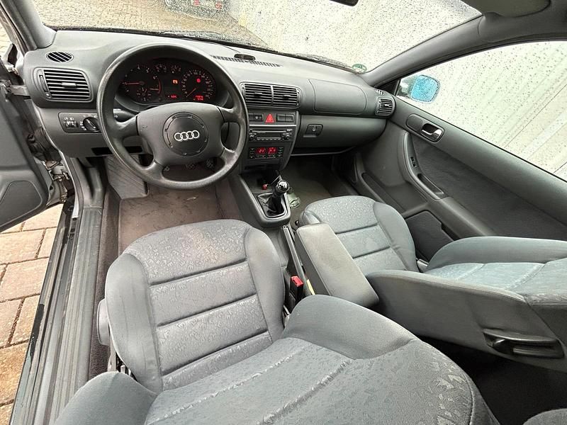 Gebraucht Audi A3 Ambition 101 PS (74 kW) 1999 Silber Kleinwagen