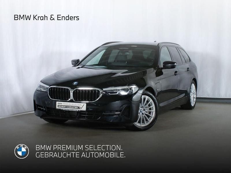 Schwarz Gebraucht 2022 BMW 530e Shadowline Kombi | 29.958 € (Superpreis) - Bild 1/4