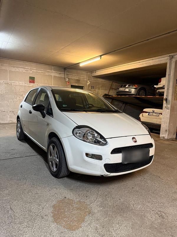 Gebraucht Fiat Punto 69 PS (50 kW) 2014 Weiß Kleinwagen