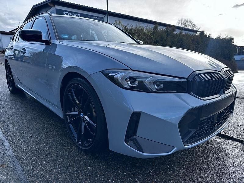 Grau Gebraucht 2024 BMW 330 Shadowline Kombi | 37.850 € (Fairer Preis) - Bild 1/4