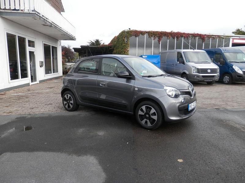 Grau Gebraucht 2018 Renault Twingo LIMITED Kleinwagen | 8.990 € (Fairer Preis) - Bild 1/4