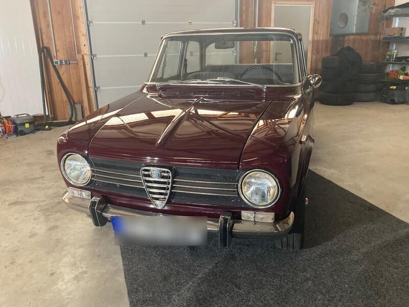 Rot Gebraucht 1970 Alfa Romeo Giulia 1300 Ti Kleinwagen | 11.500 € - Bild 1/4