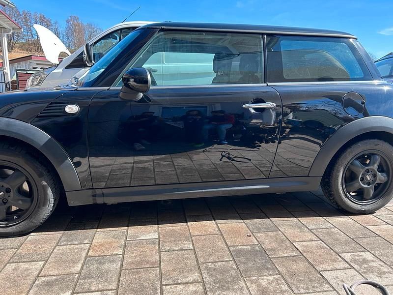 Schwarz Gebraucht 2010 Mini Cooper Kleinwagen | 2.850 € (Guter Preis) - Bild 1/4