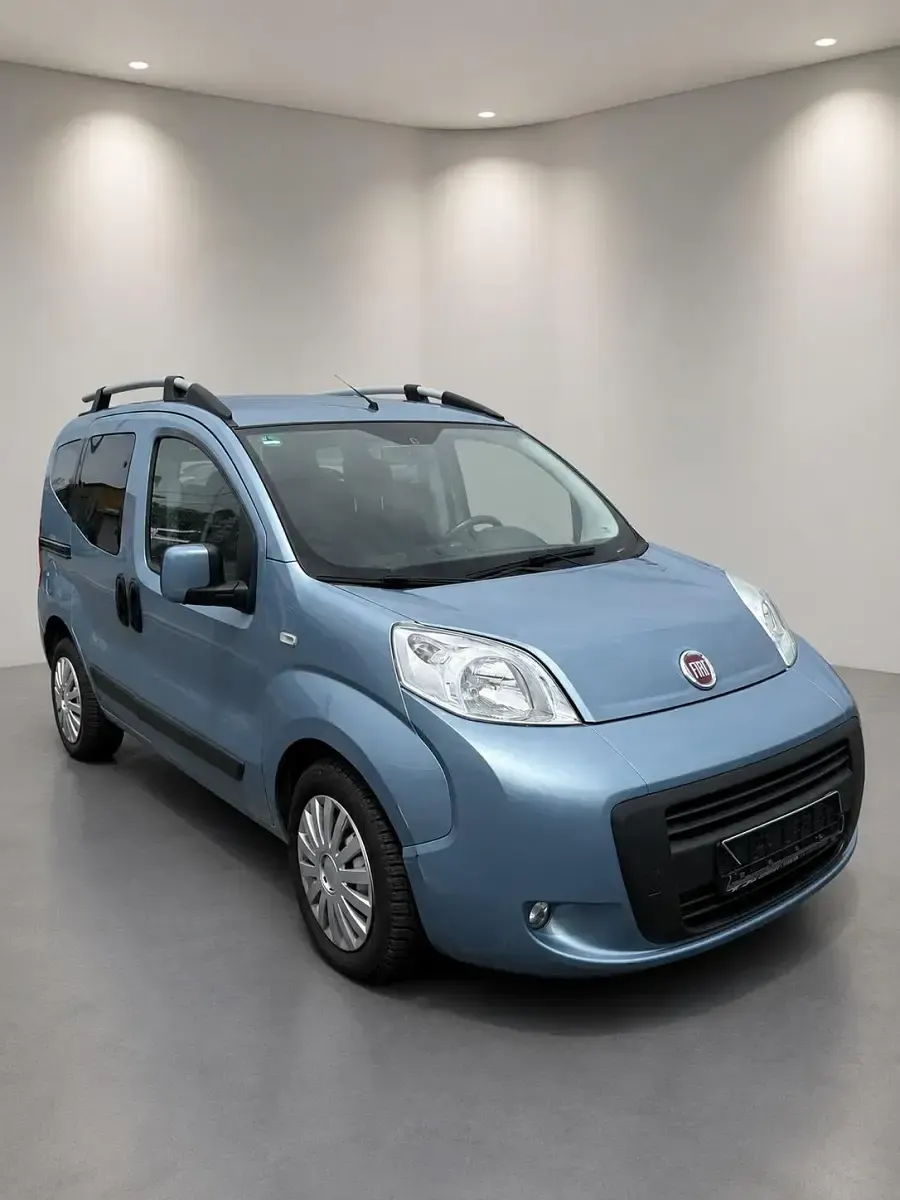 Gebraucht Fiat Qubo Trekking 95 PS (69 kW) 2012 Blau Van / Kleinbus
