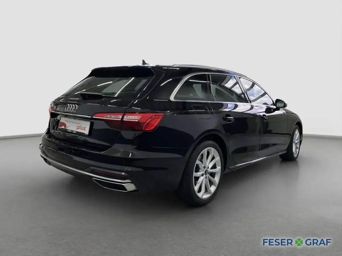 Gebraucht Audi A4 Advanced Plus 163 PS (119 kW) 2023 Schwarz Kombi