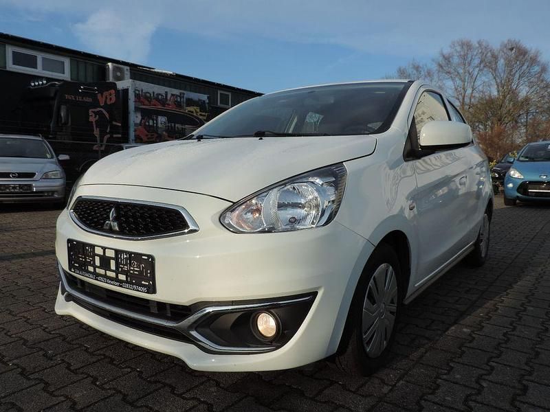 Gebraucht Mitsubishi Space Star Edition 71 PS (52 kW) 2017 Weiß Limousine