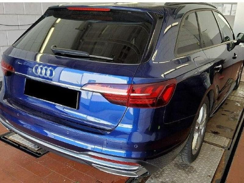 Gebraucht Audi A4 Advanced 204 PS (150 kW) 2023 Blau Kombi