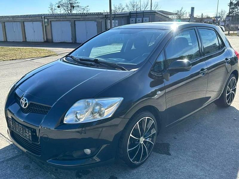 Gebraucht Toyota Auris 132 PS (97 kW) 2010 Schwarz Kleinwagen