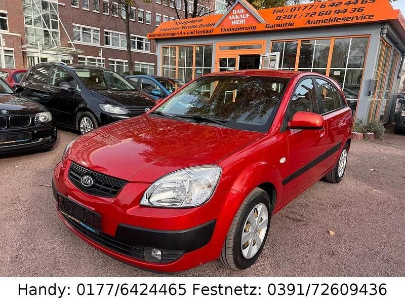 Rot Gebraucht 2006 Kia Rio Limousine | 2.490 € (Fairer Preis) - Bild 1/4