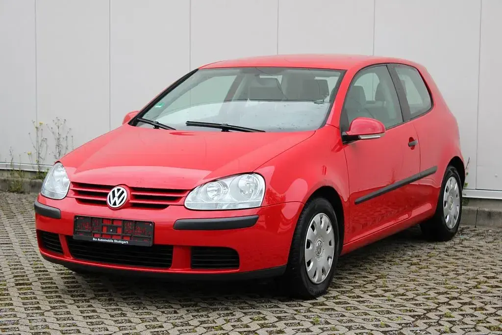 Używany VW Golf IV Trendline 75 KM (55 kW) 2005 Czerwony Sedan/Limuzyna