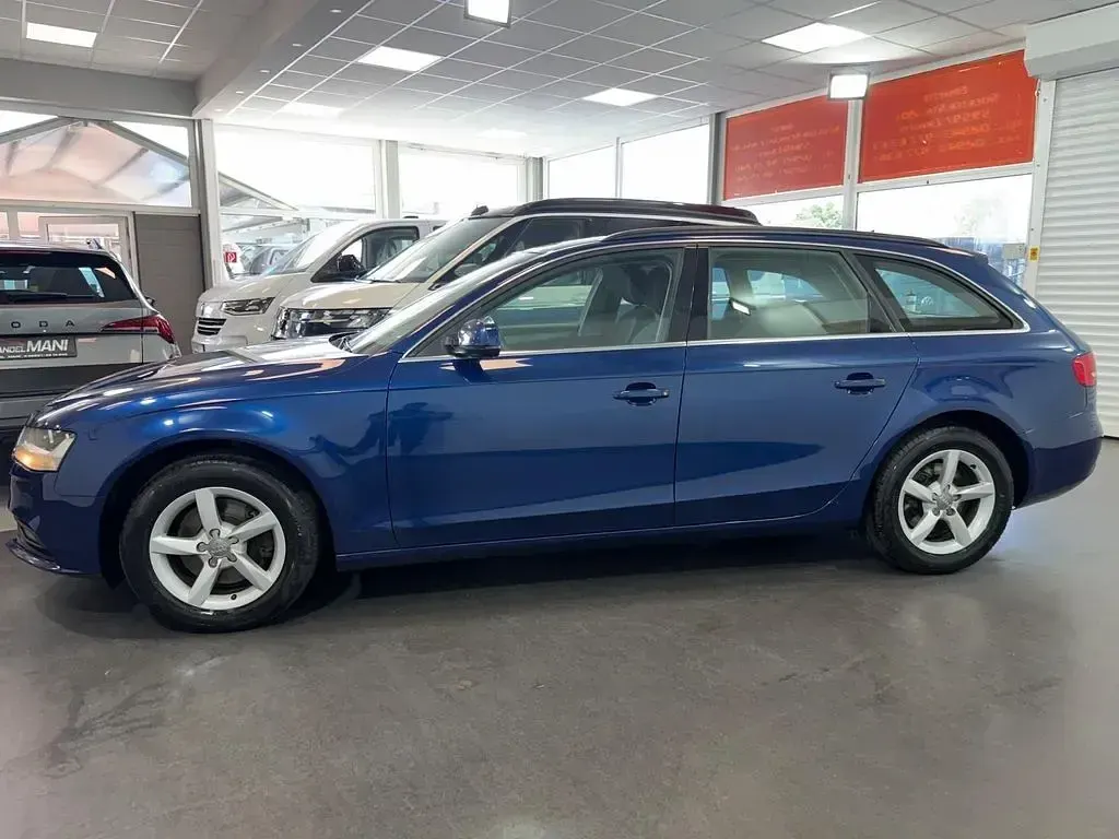 Gebraucht Audi A4 Ambiente 150 PS (110 kW) 2013 Blau Kombi