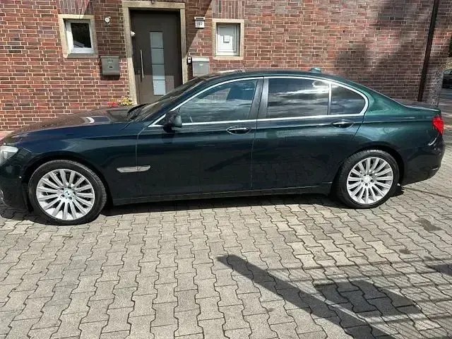 Gebraucht BMW 730 245 PS (180 kW) 2010 Grün Limousine