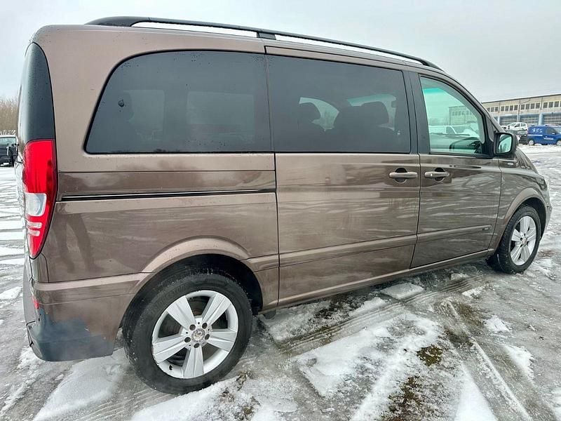 Gebraucht Mercedes Viano Edition 163 PS (119 kW) 2011 Braun Van / Kleinbus