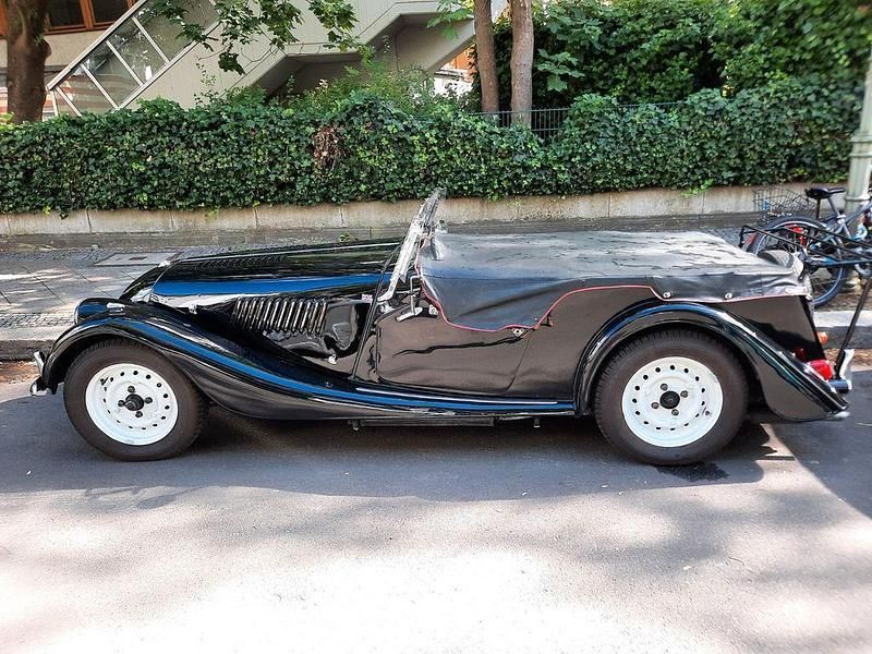 Schwarz Gebraucht 1968 Morgan 4/4 Cabrio | 29.000 € - Bild 1/4