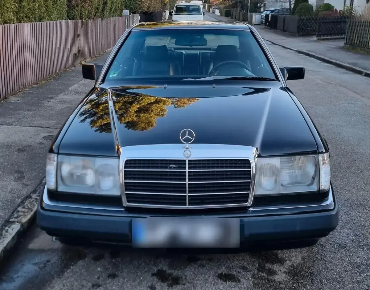 Gebraucht Mercedes 230 137 PS (100 kW) 1989 Schwarz Coupé