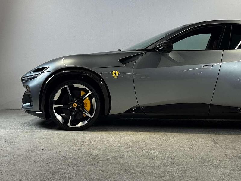 Neu Ferrari Purosangue 725 PS (533 kW) 2025 Grigio competizione SUV