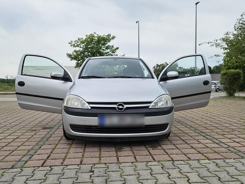 Silber Gebraucht 2001 Opel Corsa Kleinwagen | 1.350 € (Fairer Preis) - Bild 1/4