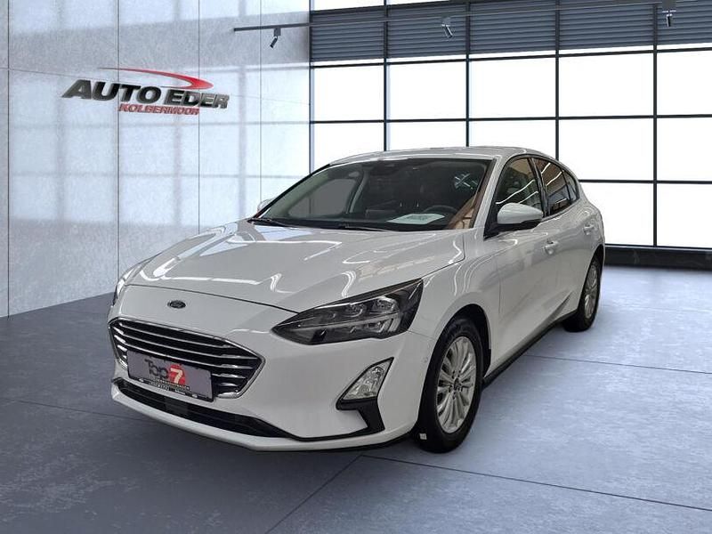Gebraucht Ford Focus Titanium 125 PS (91 kW) 2022 Weiß Limousine