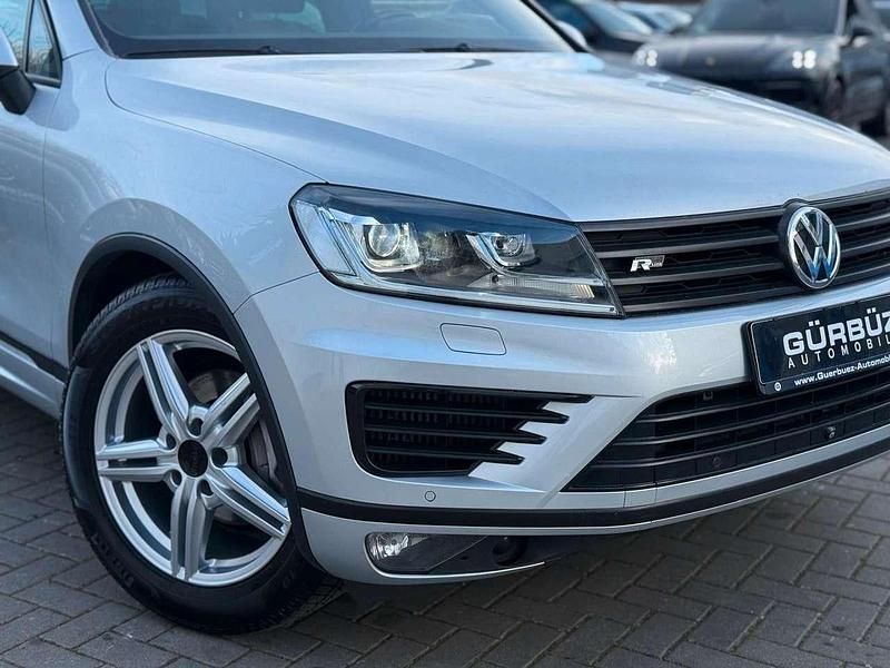 Gebraucht VW Touareg Terrain Tech 262 PS (192 kW) 2016 Silber SUV