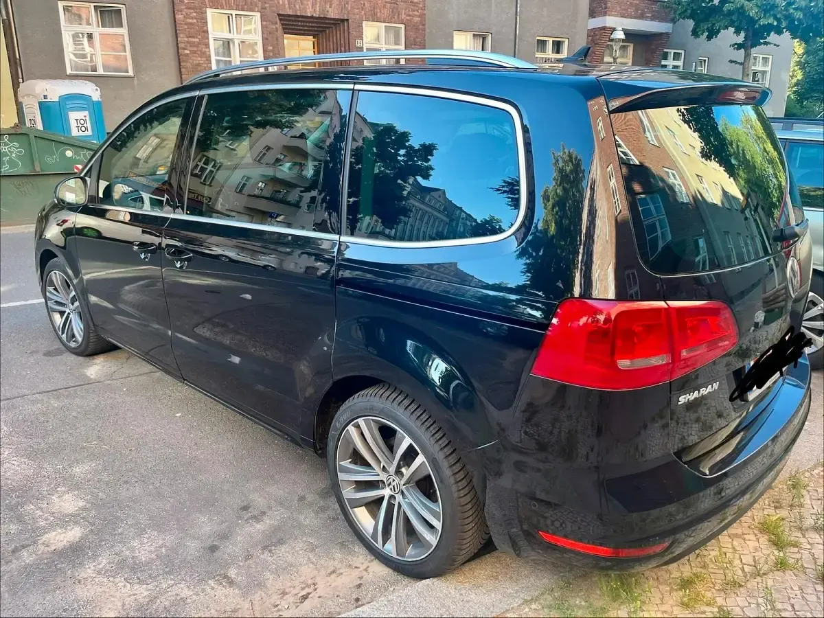 Gebraucht VW Sharan 140 PS (102 kW) 2013 Schwarz Van / Kleinbus