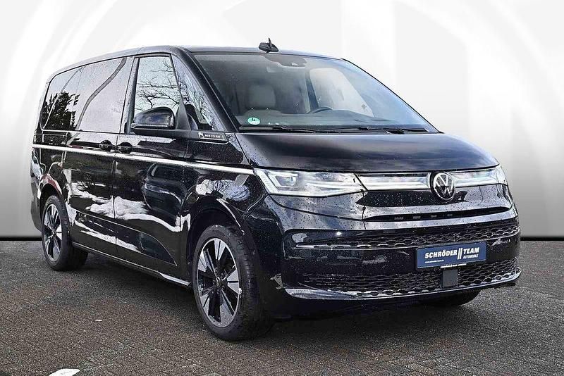 Gebraucht VW Multivan Style 150 PS (110 kW) 2024 Schwarz Van