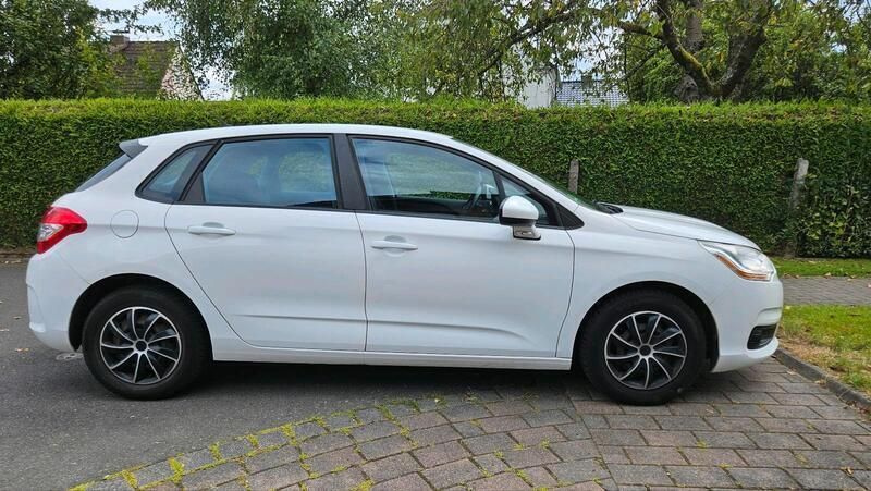 Weiß Gebraucht 2011 Citroën C4 Kleinwagen | 4.000 € (Fairer Preis) - Bild 1/4