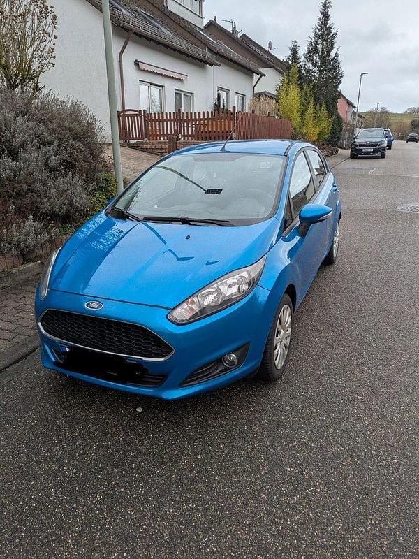Gebraucht Ford Fiesta Trend 82 PS (60 kW) 2016 Blau Kleinwagen
