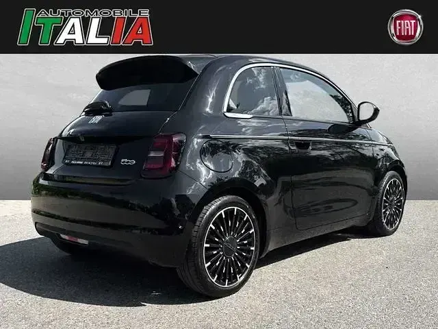Gebraucht Fiat 500e La Prima 86 kW (118 PS) 2022 Schwarz Kleinwagen